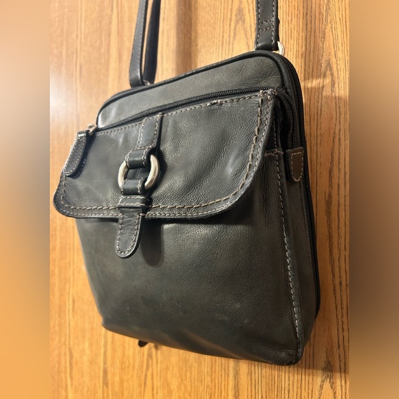 Fossil Genuine Leather Crossbody Crosstown Organizer - Picture 2 of 11